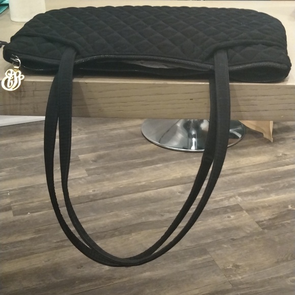 GUC Pristine Vera Bradley Quilted Shoulder Bag W/Gold Logo Accent Zip - Picture 6 of 9